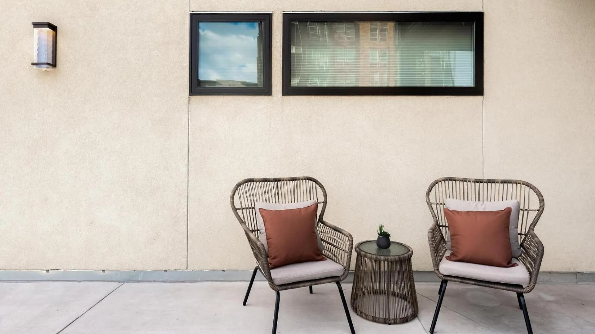 Holiday home Walk To Gameday - Jefferson Park Condo - Tesoro Denver United States