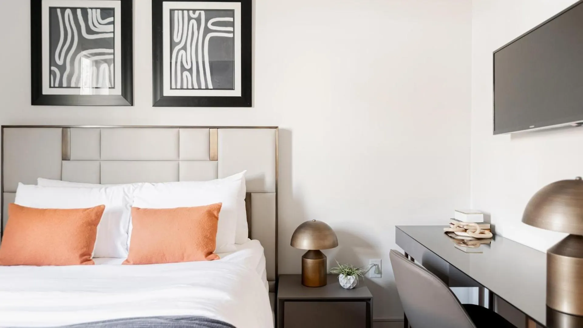 Walk To Gameday - Jefferson Park Condo - Tesoro Denver