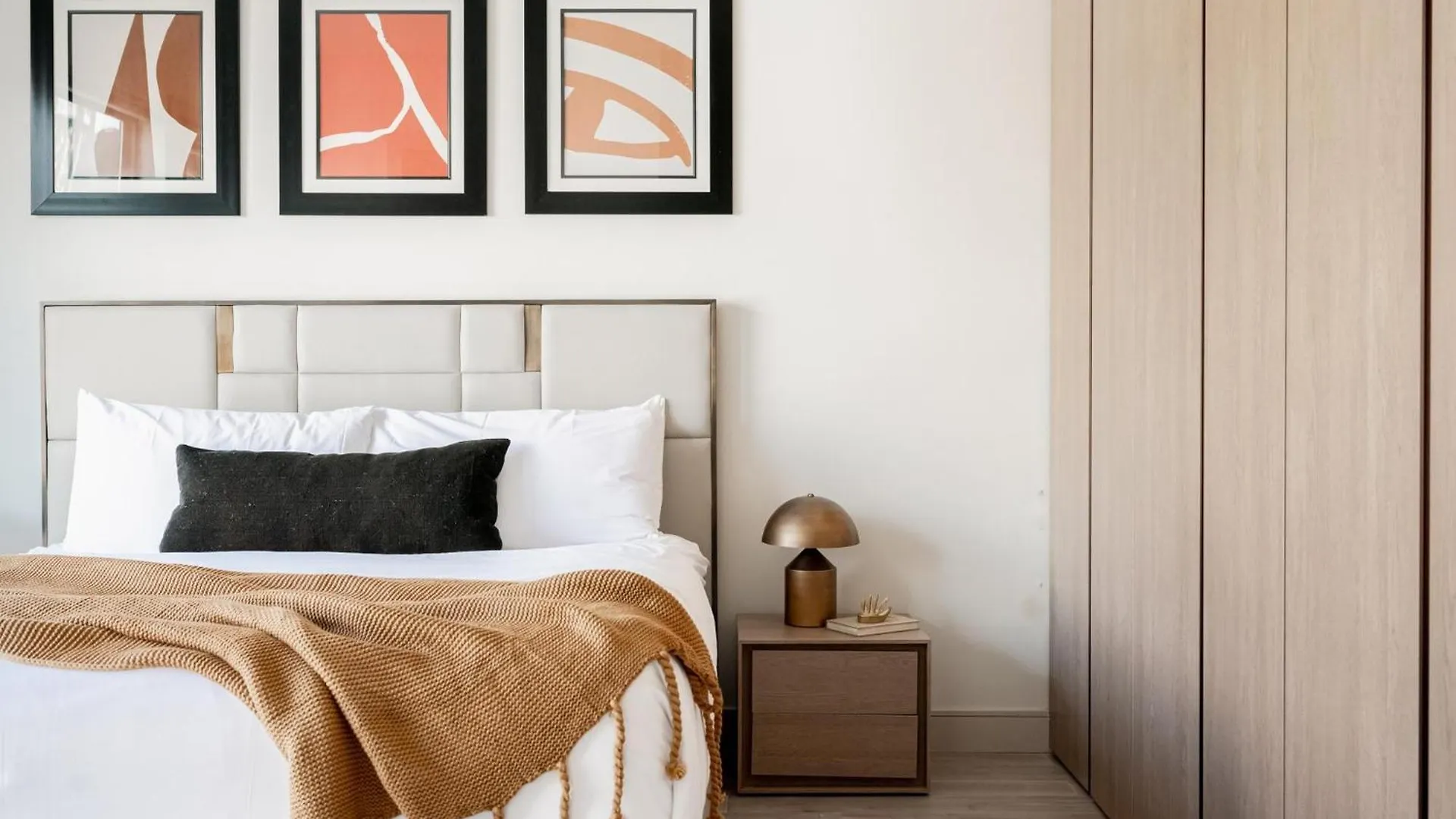 Holiday home Walk To Gameday - Jefferson Park Condo - Tesoro Denver